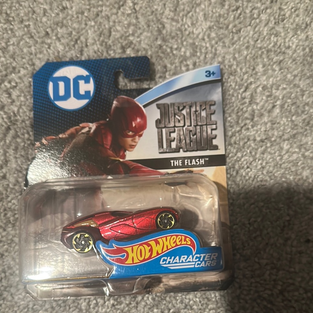Justice League The Flash Character Car - Red